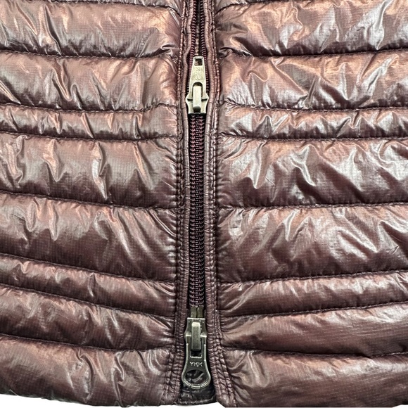 Patagonia Women’s Ultra lightweight Fiona Parka in Dark Ruby Size: S - Picture 11 of 16